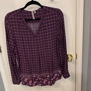 Burgundy long sleeve business casual blouse